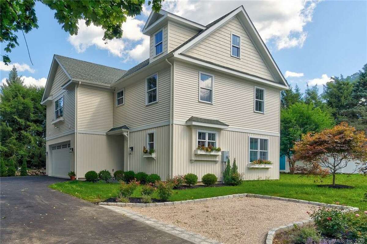 158 High Ridge Avenue in Ridgefield sold for $875,000 before the end of 2019.