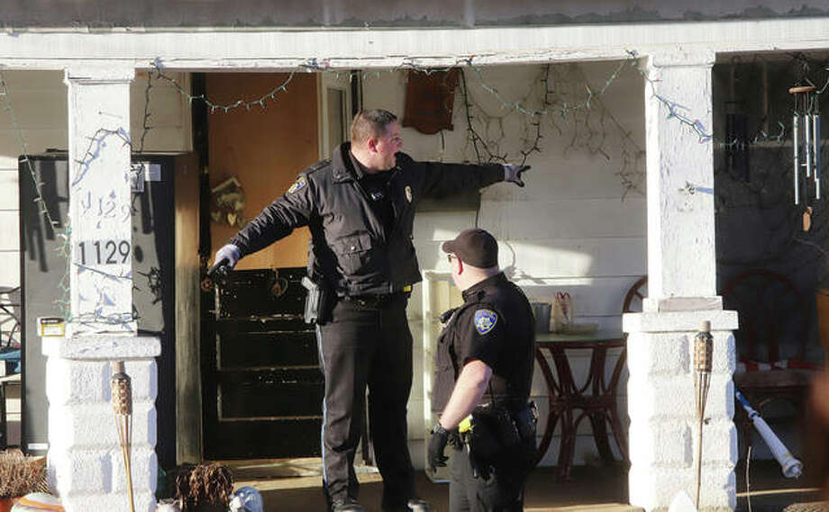 Alton police investigating suspected homicide on Highland Avenue