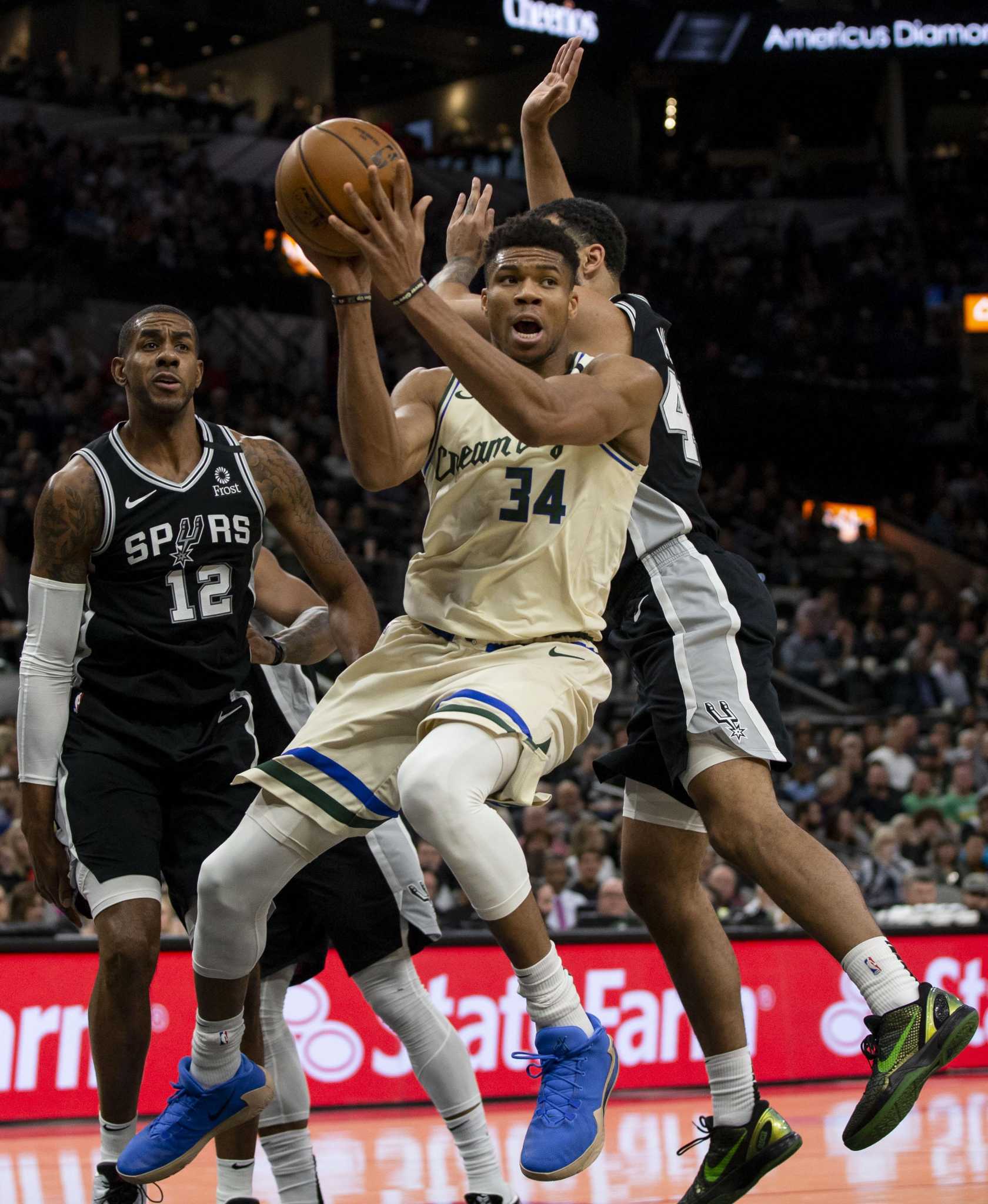 Heavy-hearted Patty Mills leads 3-point barrage as Spurs upset Bucks