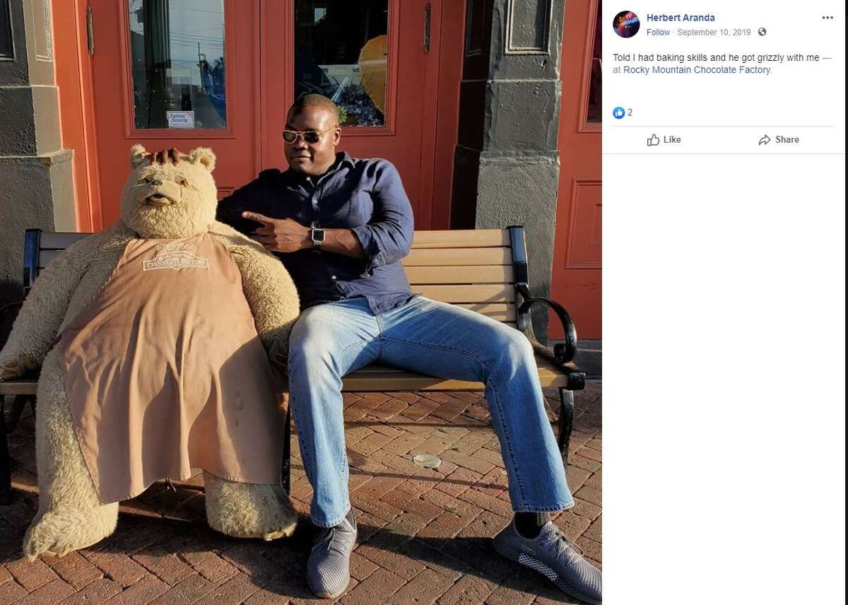 Truffles the bear allowed to take his seat again on The Strand in Galveston