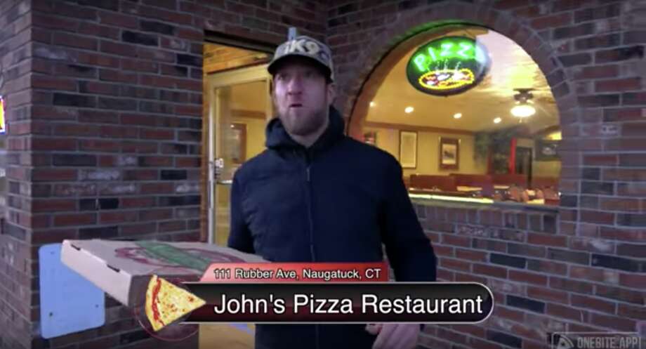 Barstool Sports Reviews Two Naugatuck Pizzerias The Hour