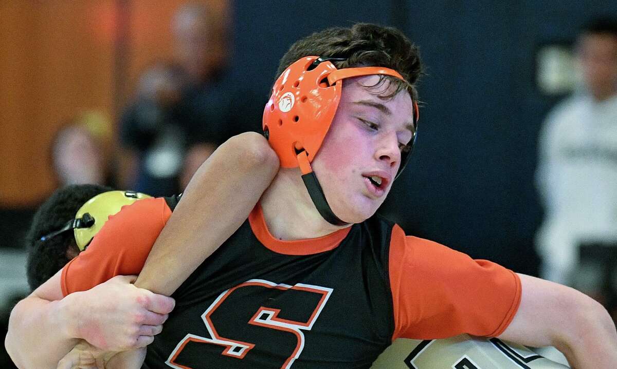 Shelton's Garrett Ziperstein earned a well-wrestled decision versus Jonathan Law.