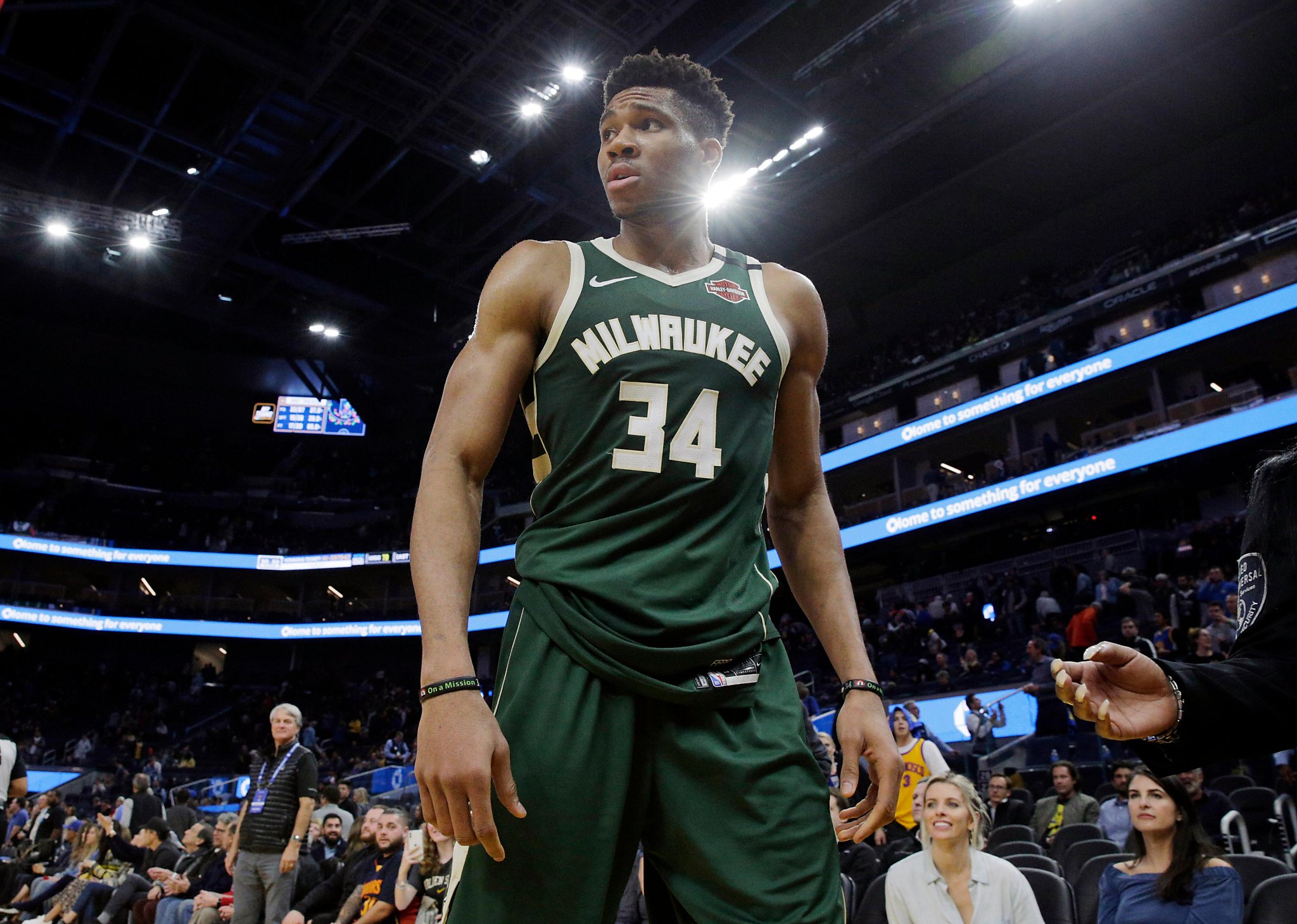 Giannis Antetokounmpo: 3 things the MVP can learn from The Last Dance