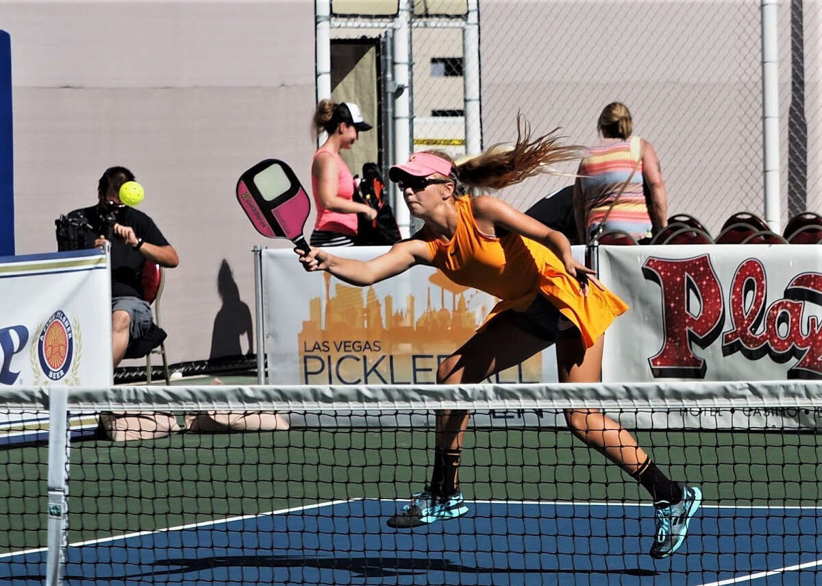 Anna Leigh Waters, is one of the young rising stars of pickleball. She picked up the game as a 10-year-old in 2017 and now plays in tournaments with her mom.