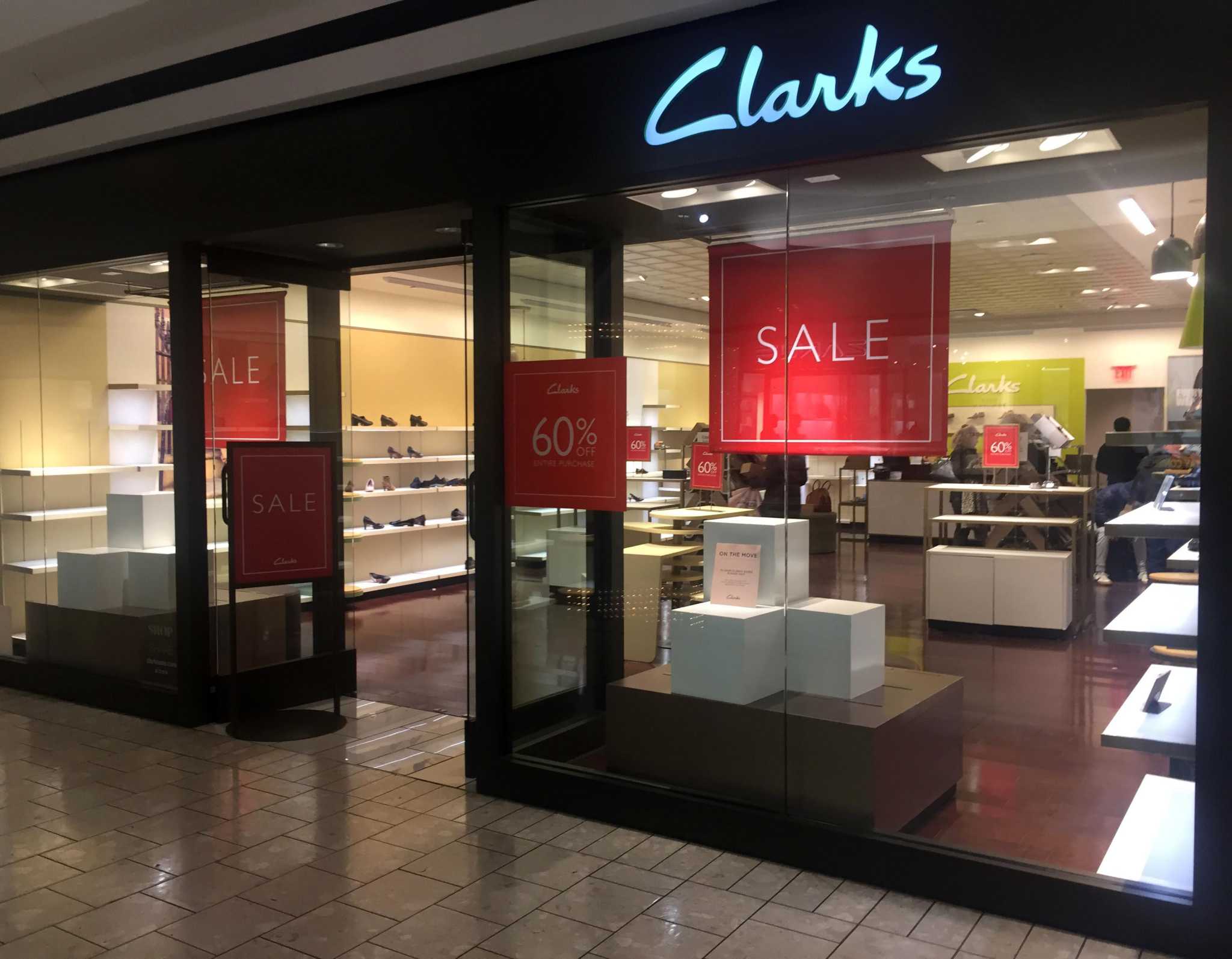 clarks shoes closing