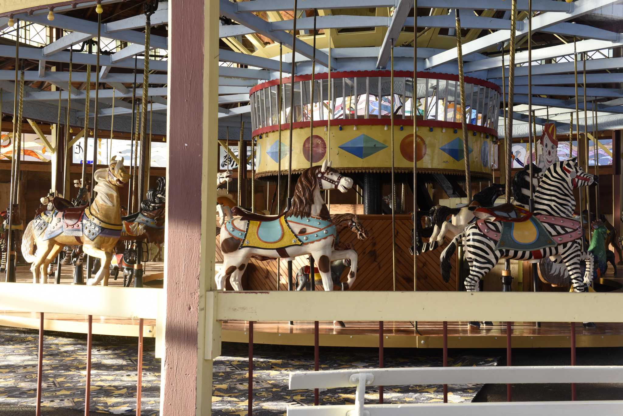 carousel train set 150