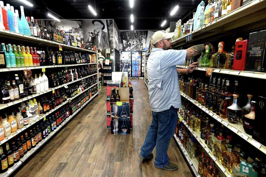 Southeast Texas liquor store chain expands to Houston - Beaumont Enterprise