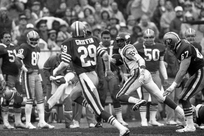 Paul Hofer of the San Francisco 49ers carries the ball against the News  Photo - Getty Images