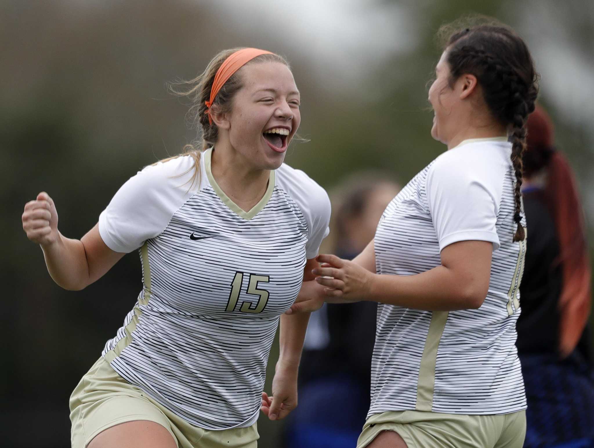 Angie Bokanyi on X: Buffalo Wild Wings in Conroe is giving CHS Girls  Soccer 10% of your ticket if you mention Team D! @soccer_conroe   / X