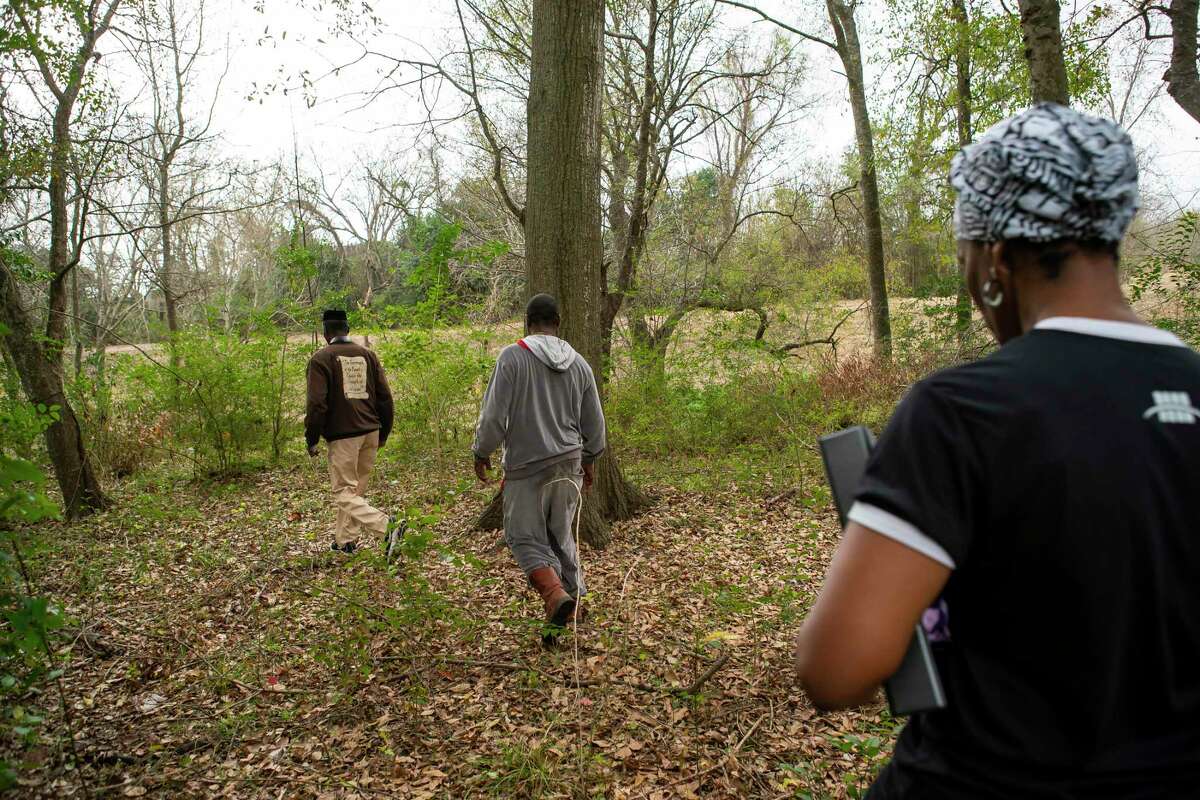 Houston’s Pleasant Green-Culbertson cemetery is like many African ...