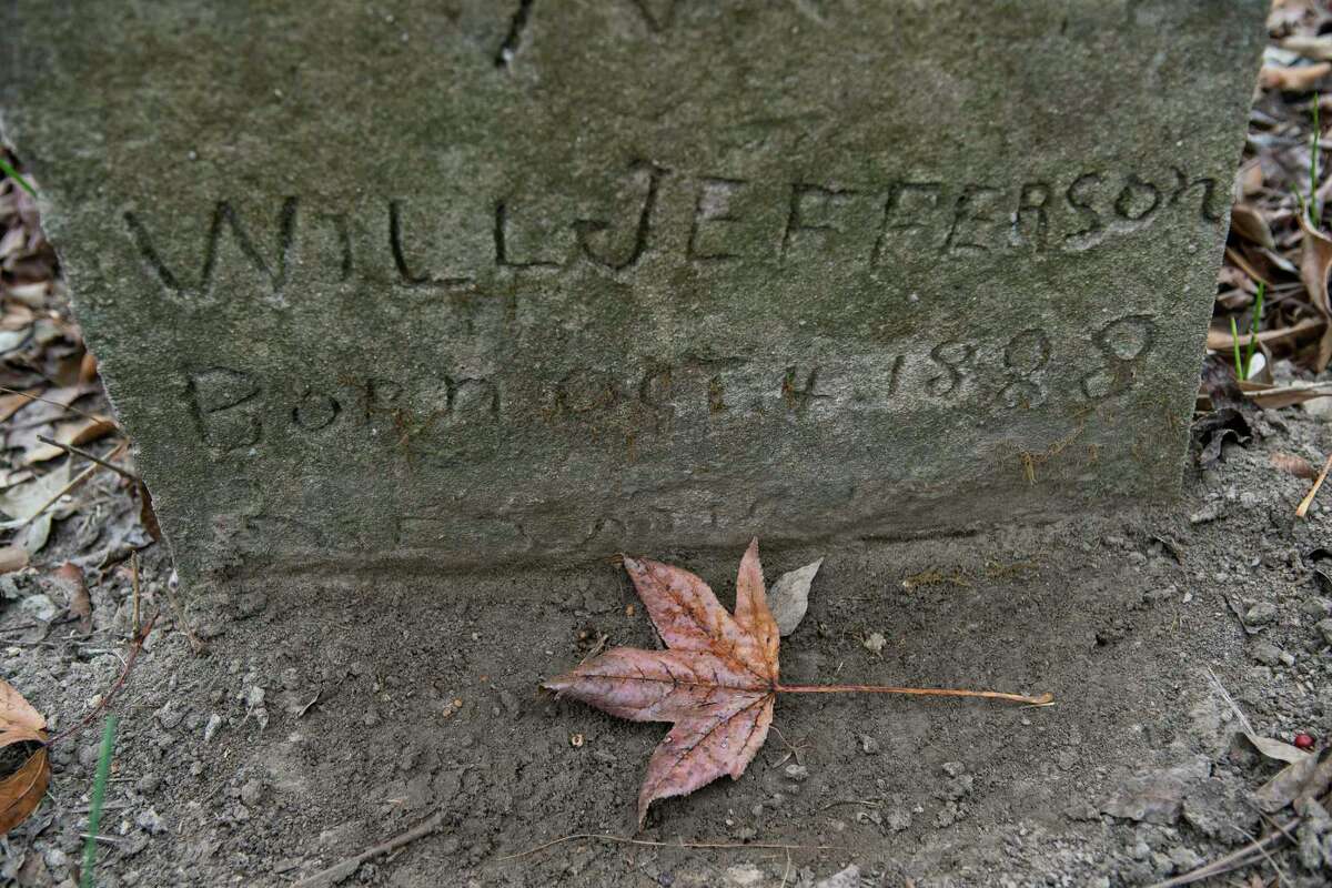 Houston’s Pleasant GreenCulbertson cemetery is like many AfricanAmerican graveyards rundown