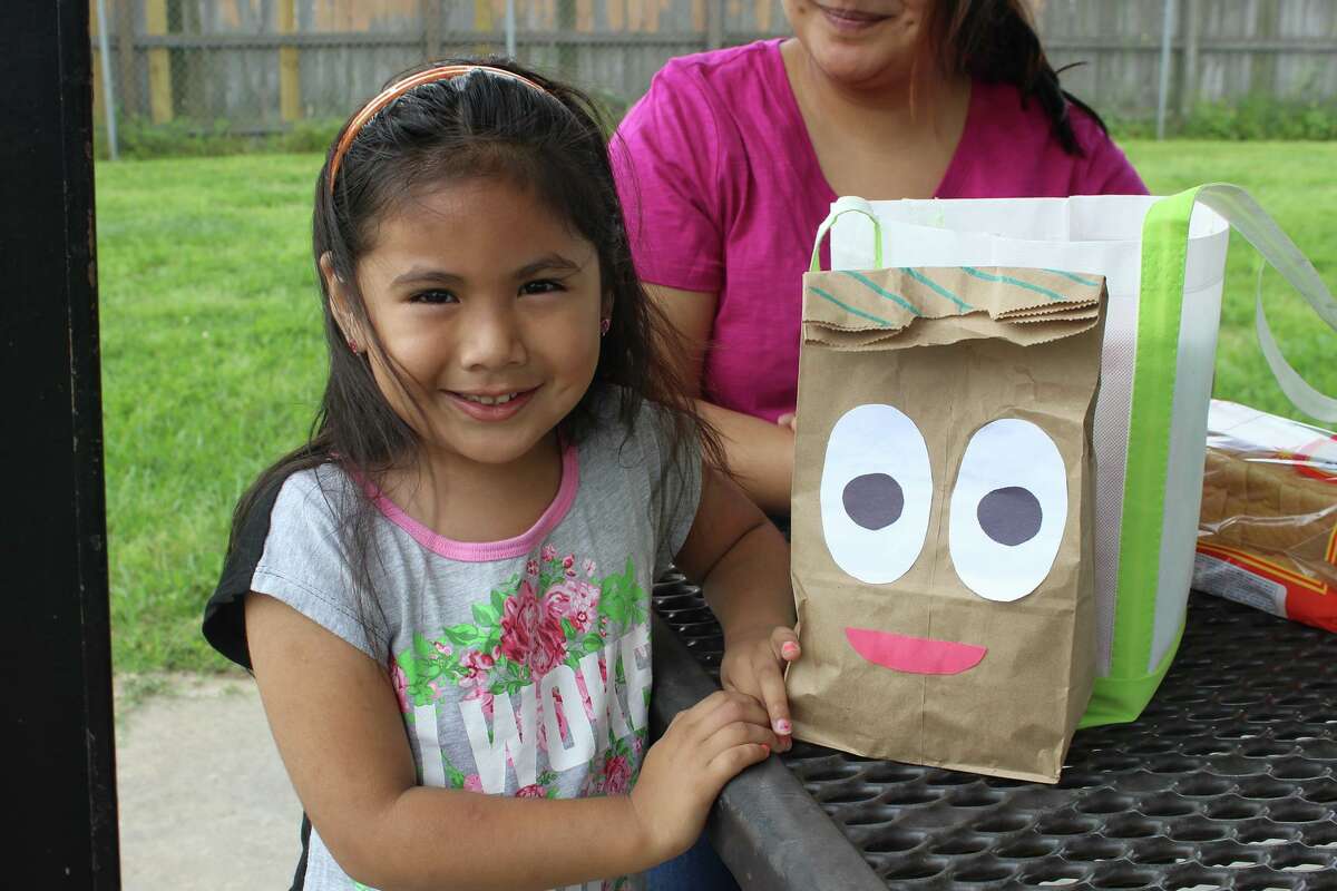 Lunches of Love provides over 4,000 meals a day to chronically hungry children in Fort Bend County.