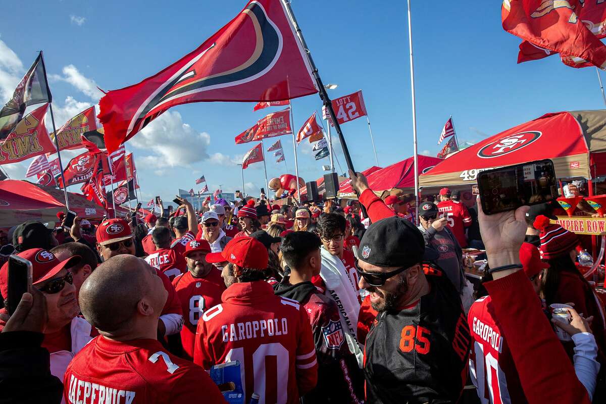 49ers fans start party early at first playoff game in Levi's Stadium history