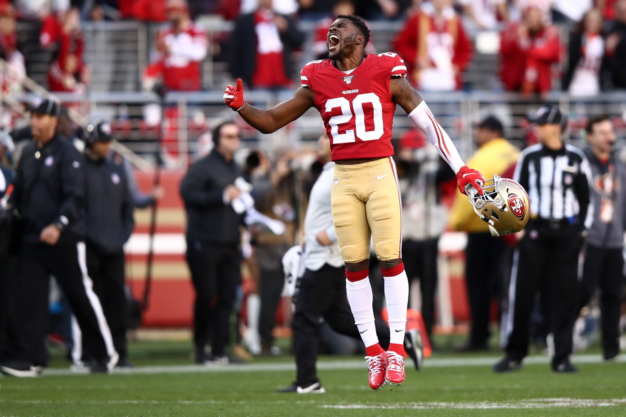 49ers Kyle Shanahan reacts to Jimmy Garoppolo getting mobbed by Warriors  cheerleaders 