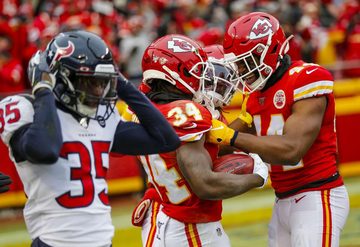 PHOTOS: More from the Texans-Chiefs playoff game Texans defensive back Keion Crossen's expression says it all as the Chiefs' Darwin Thompson (34) and Dorian O'Daniel celebrate during their team's comeback victory Sunday in the AFC divisional-round game.