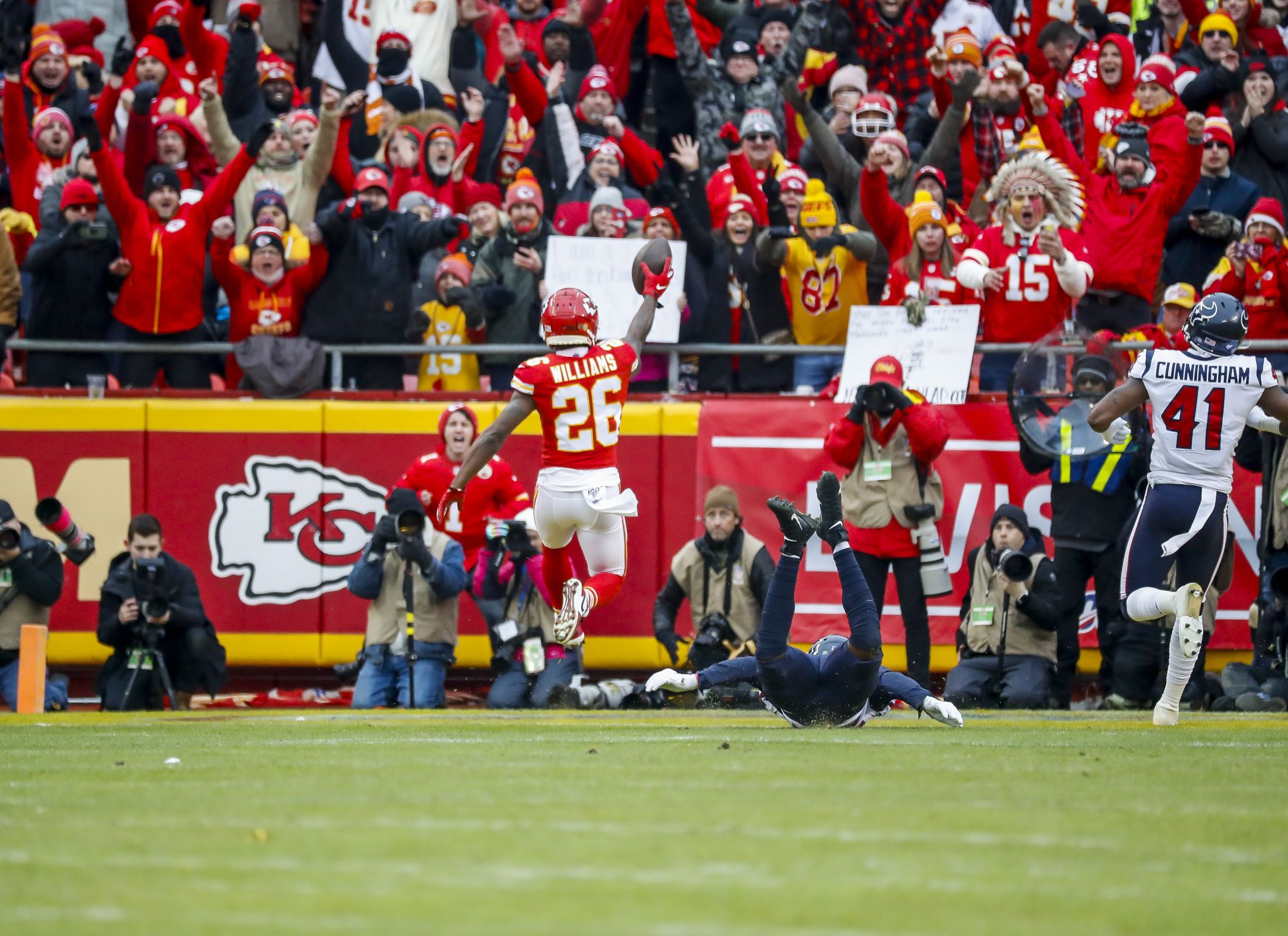 Kansas City, United States. 12th Jan, 2020. Houston Texans quarterback  Deshaun Watson (4) attempts to get away from Kansas City Chiefs strong  safety Tyrann Mathieu (32) during the AFC Divisional Playoff game