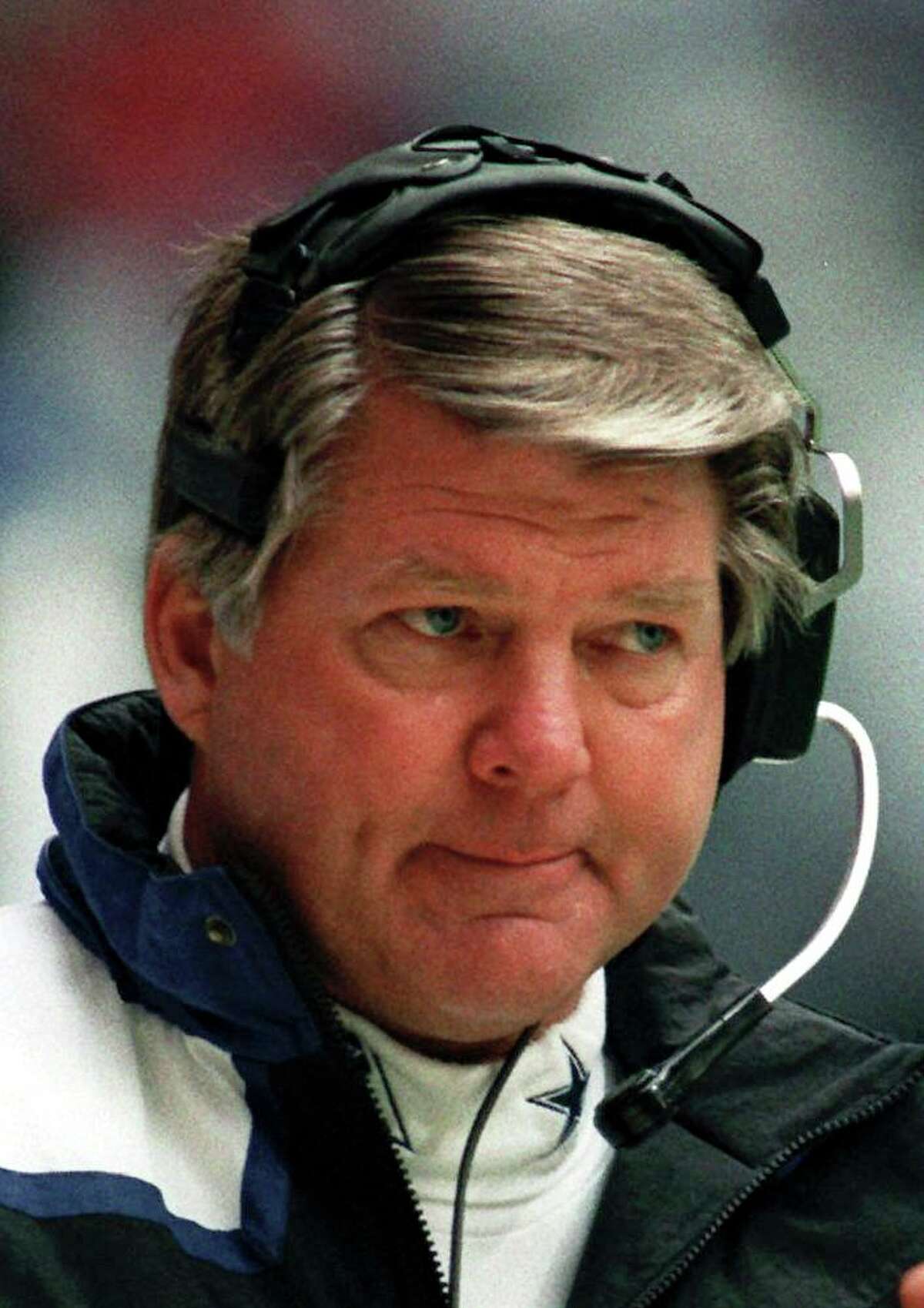 Super Bowlwinning coach Jimmy Johnson into Hall of Fame