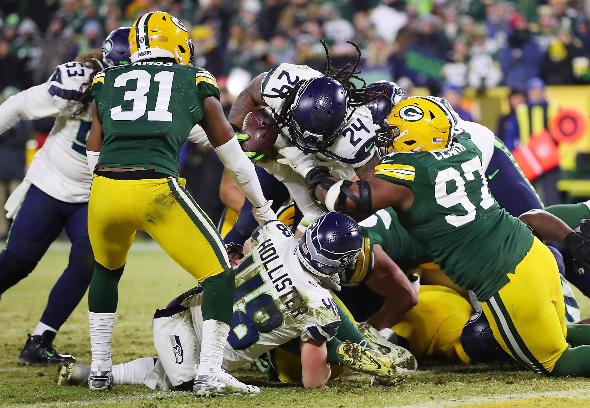 Marshawn Lynch, Aaron Rodgers Hug, Exchange Jerseys