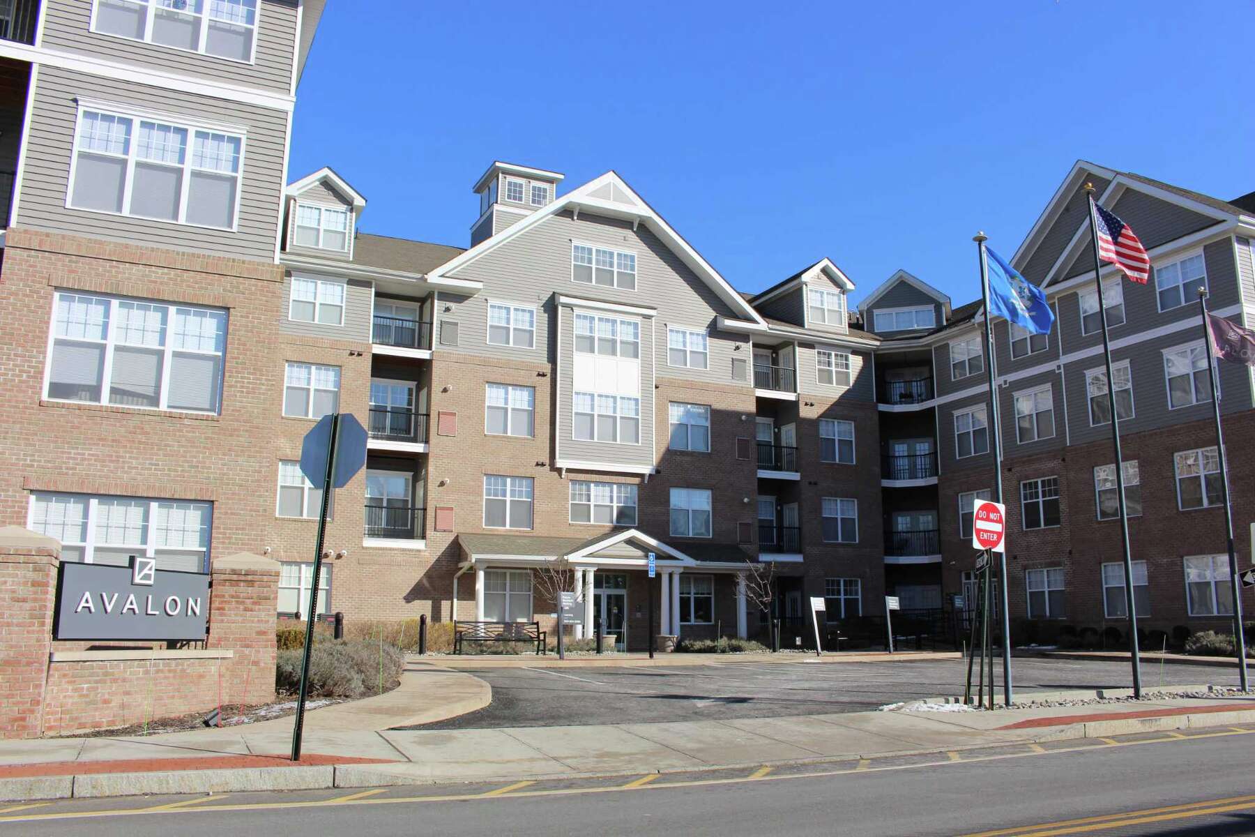 Avalon Shelton Apartments Sold To Pennsylvania Company