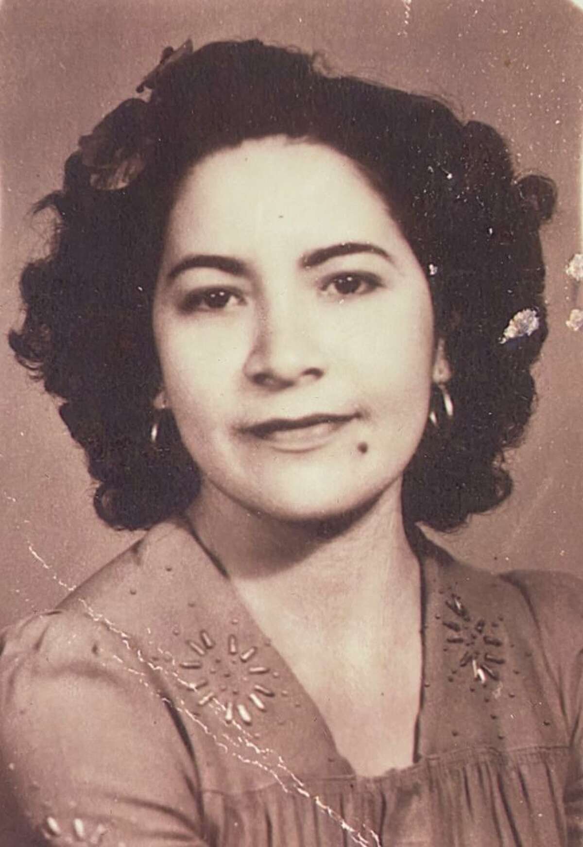 AMELIA VALDEZ DE GARZA
