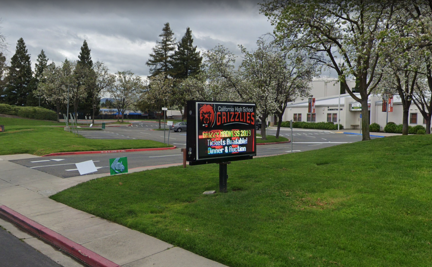 Teen allegedly drags Bay Area assistant principal by hair during dance