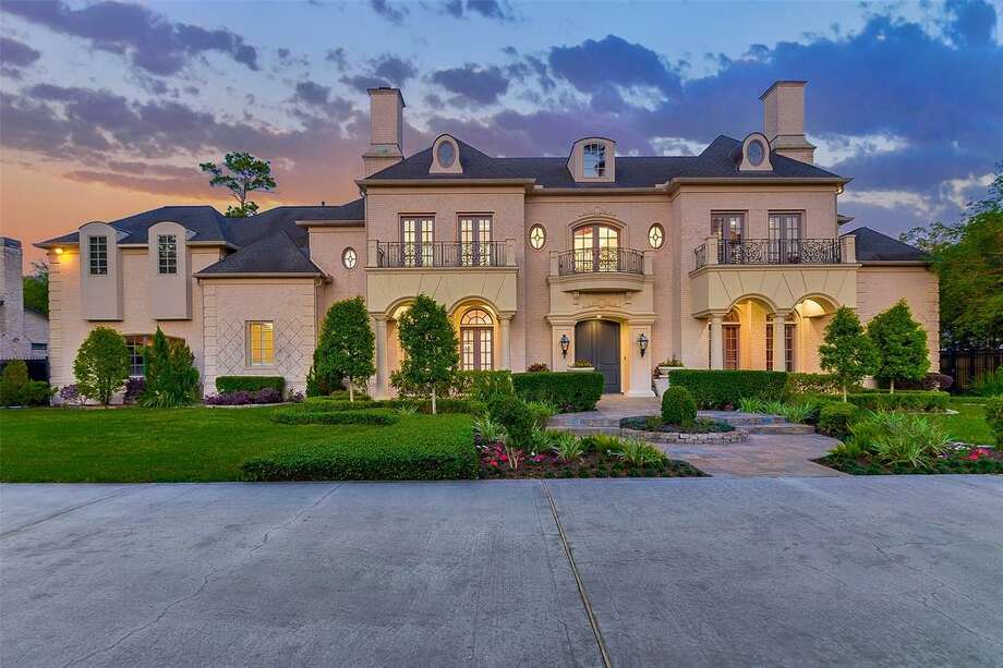 Former Houston Rockets star Steve Francis is swapping this Memorial mansion for a Sugar Land home. Photo: Beth Wolff Realtors