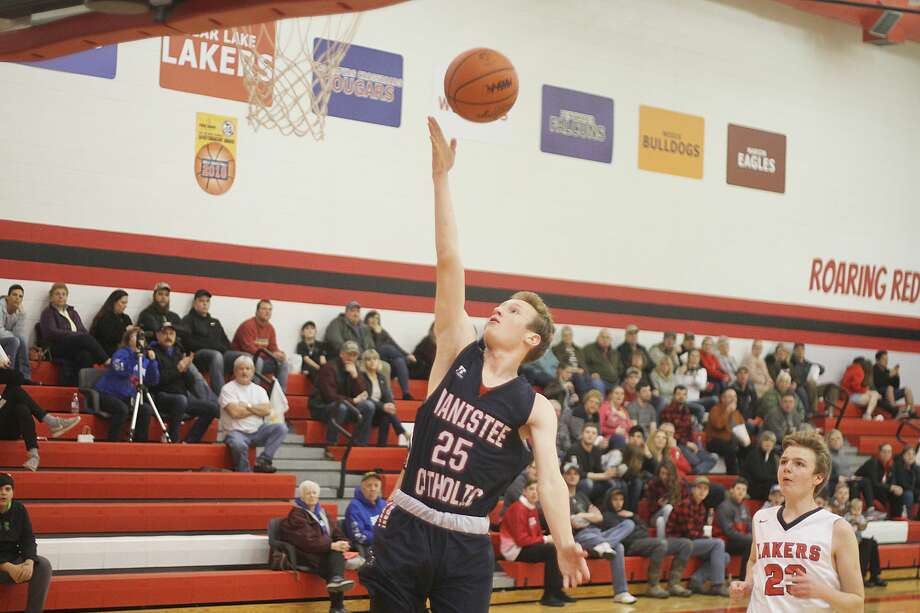 Sabers Cruise Past Lakers In County Clash Manistee News Advocate