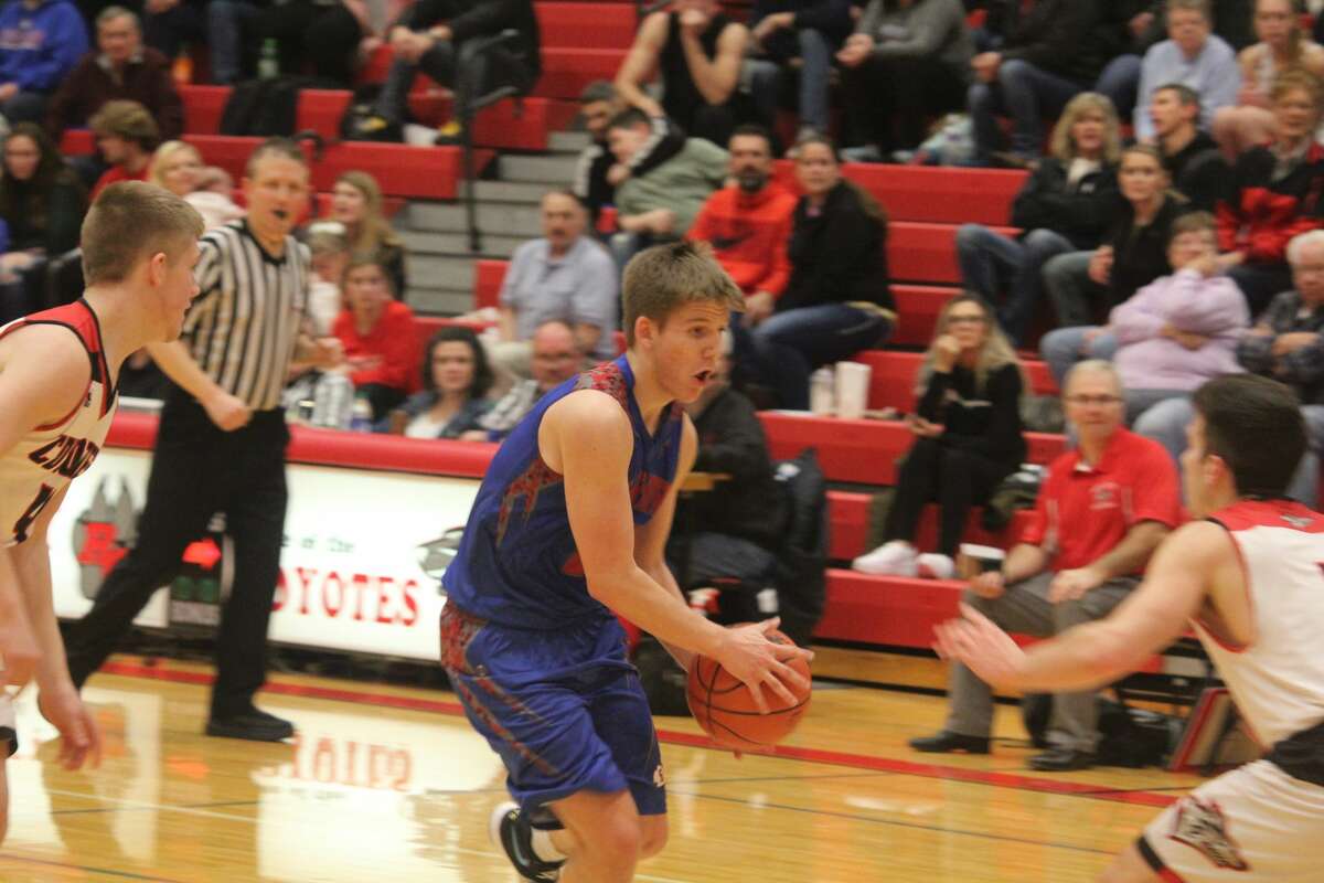 Chippewa Hills won its first game of the season on Tuesday, 40-38, over Reed City.