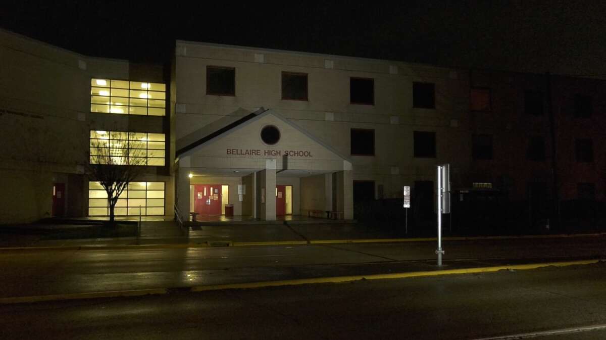 One student dead, two people in custody after shooting at HISD's Bellaire High School One student dead, two people in custody after shooting at HISD's Bellaire High School