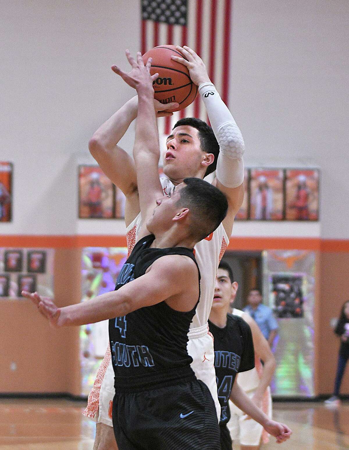 Alex Idrogo scored 14 points in United’s 72-64 win over United South on Tuesday.