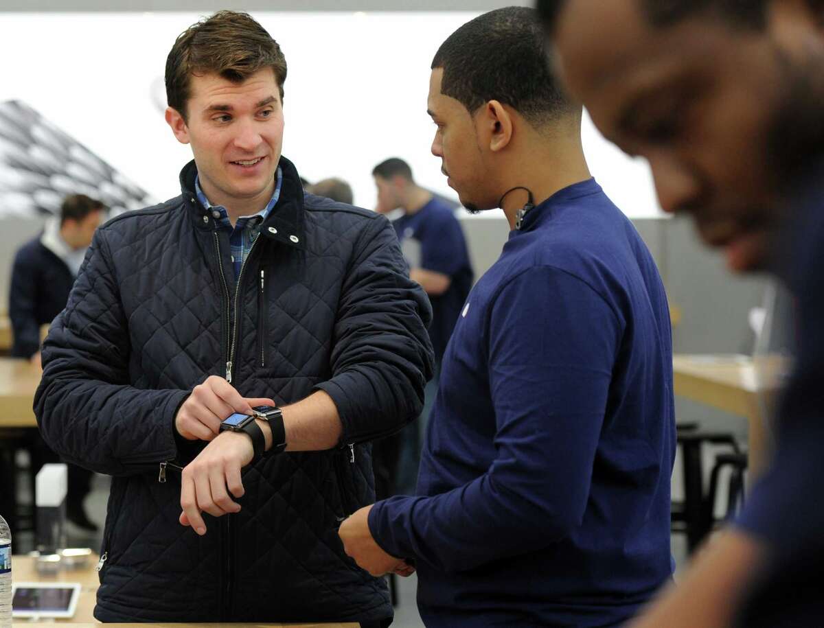 Malls losing attraction for Trumbull teens