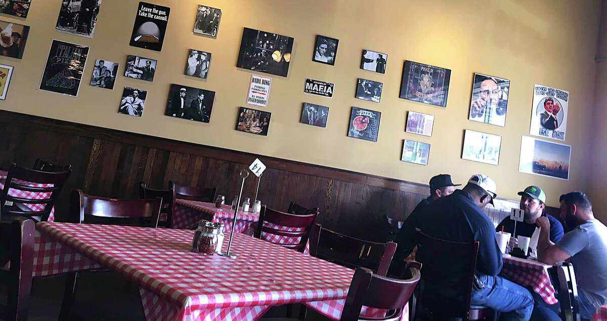 52 Weeks of Pizza Capo’s Pizzeria restaurant scores the first Worth a