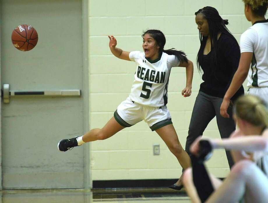 Wednesday S High School Basketball Soccer Results San Antonio Express News