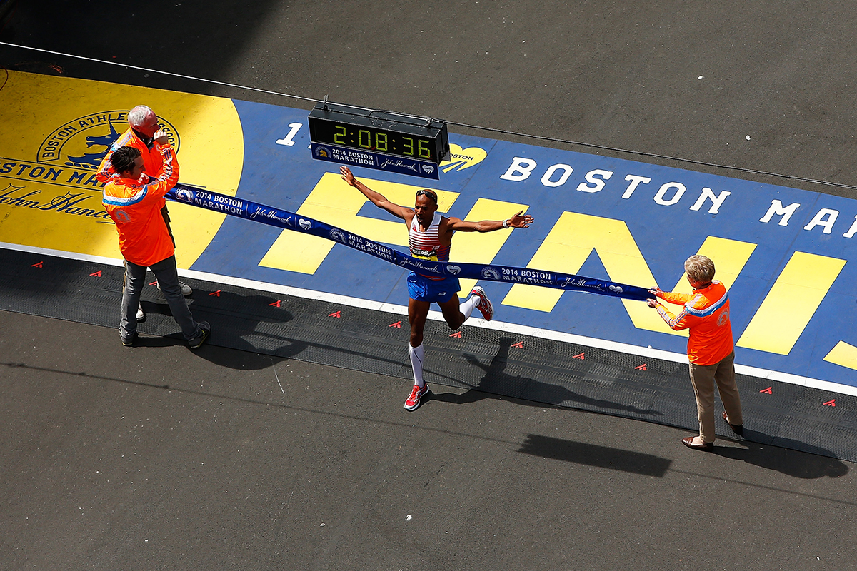 Where One of the World's Best Aging Runners Trains to Break Four-Minute Miles - Vimarsana News