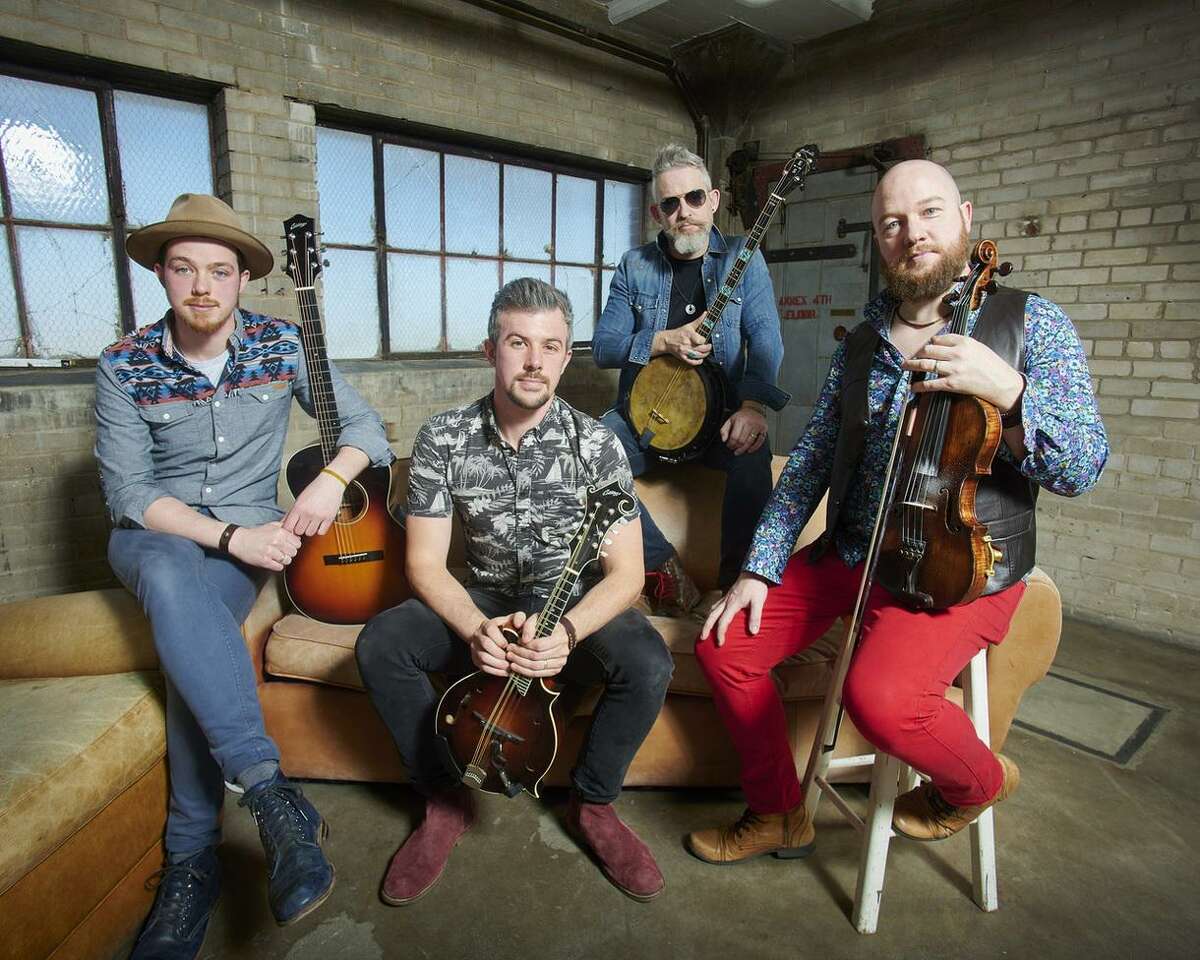 Grassroots crossover group We Banjo 3