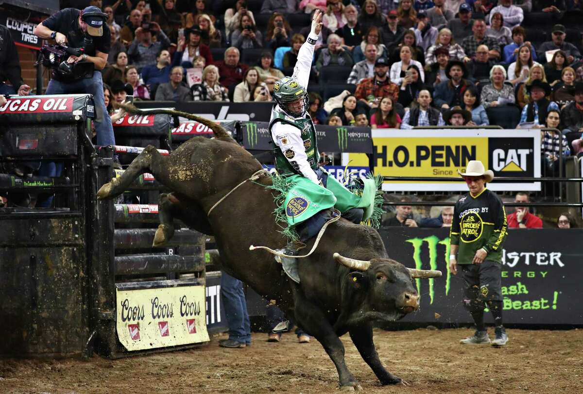 Jasper's Cooper Davis wins PBR Wrangler Invitational