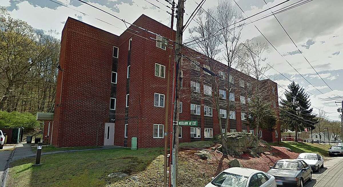 Ansonia FD evacuates apartment building for smoke condition