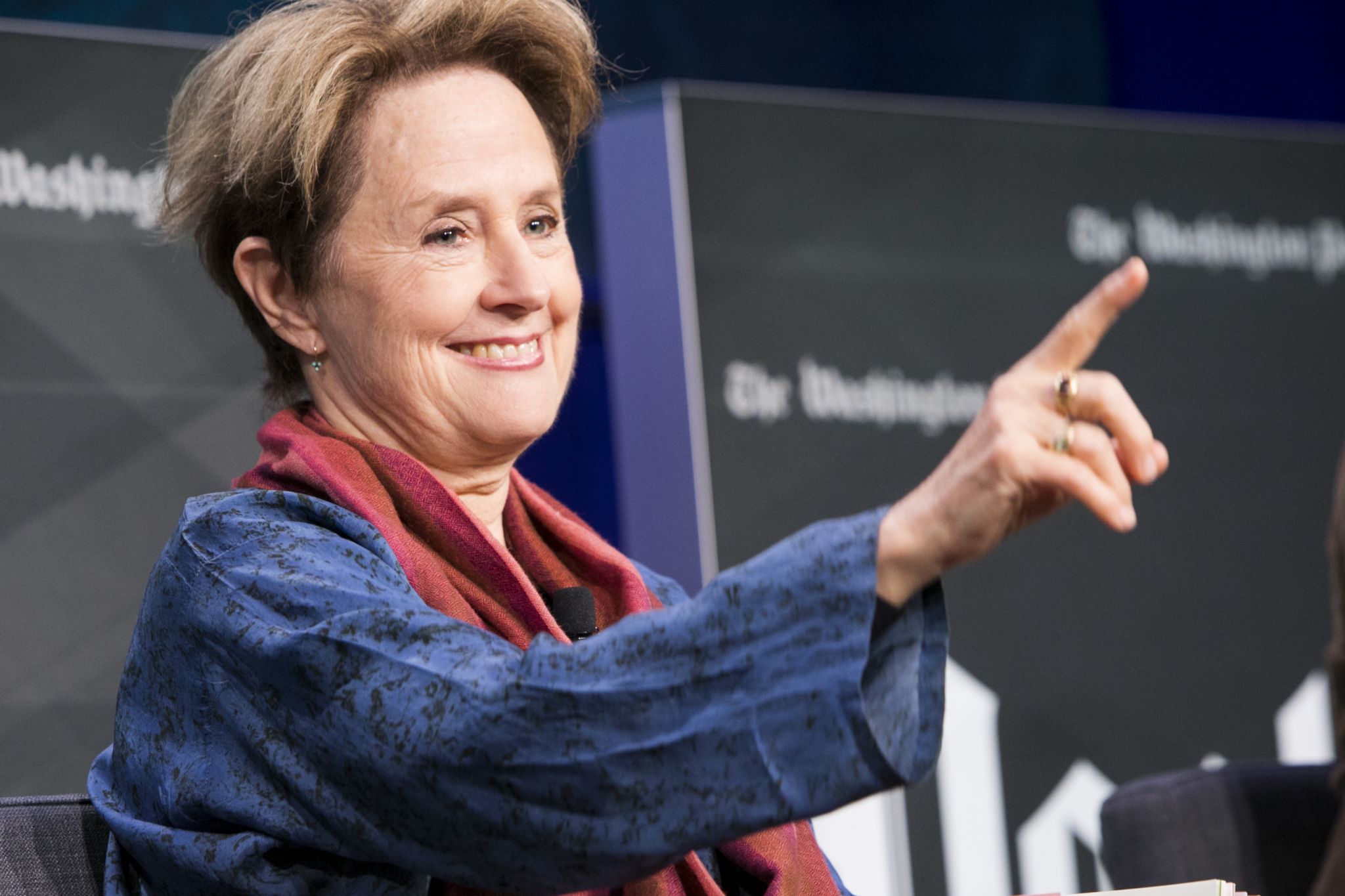 where does alice waters live