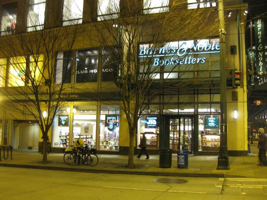 Seattle S Downtown Barnes Noble To Close Saturday After 22 Years