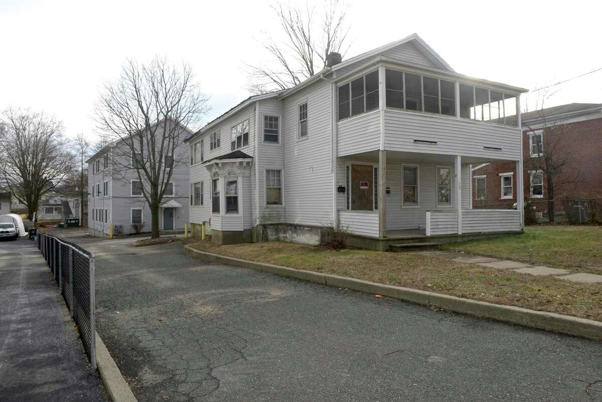 Danbury to create 20 apartments to house homeless