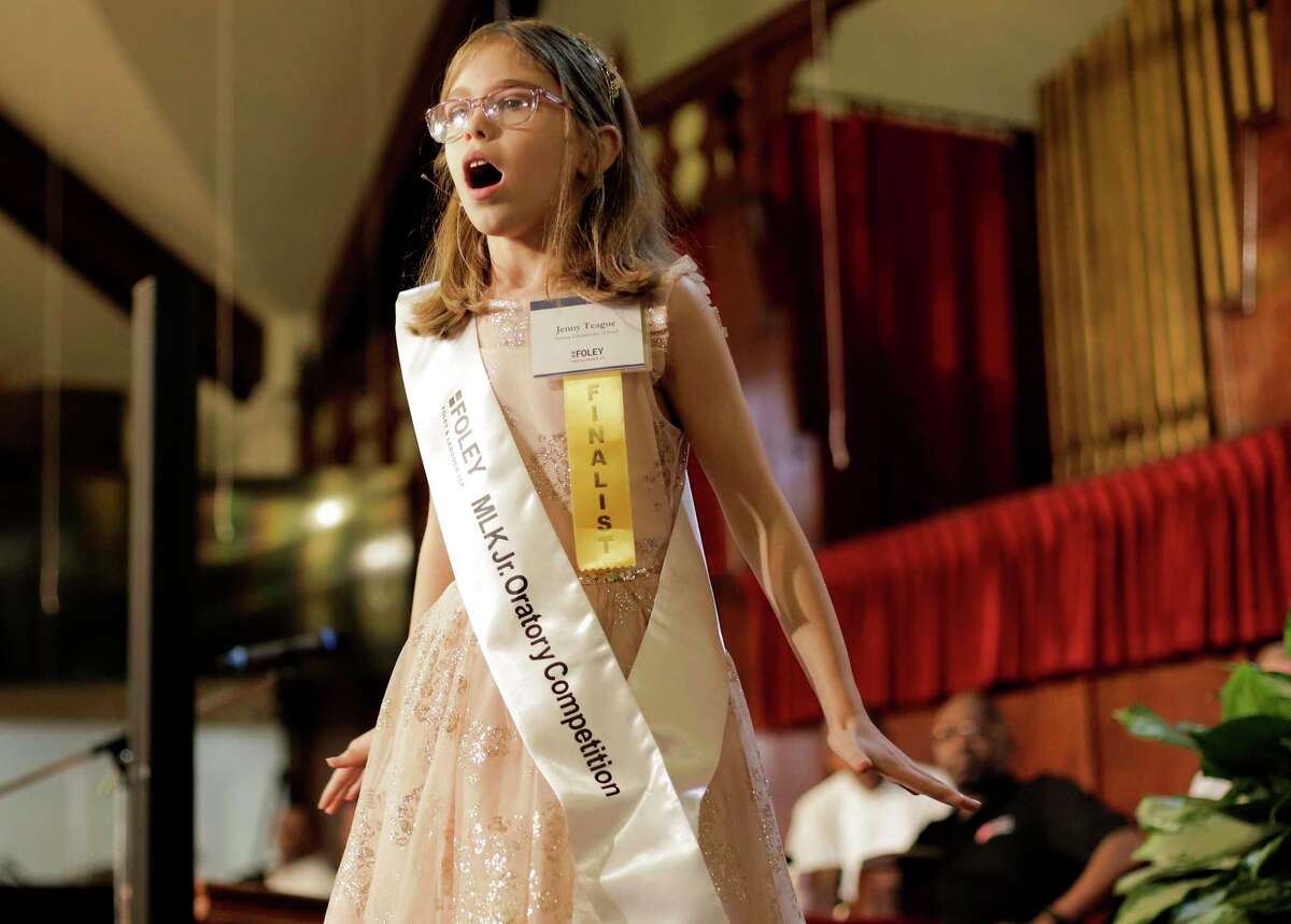 ‘Take me to the king’ In contest that has tradition, young