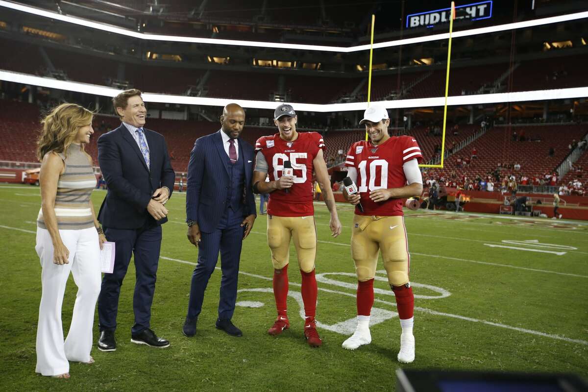 : Steve Young & the San Francisco 49ers defeat the