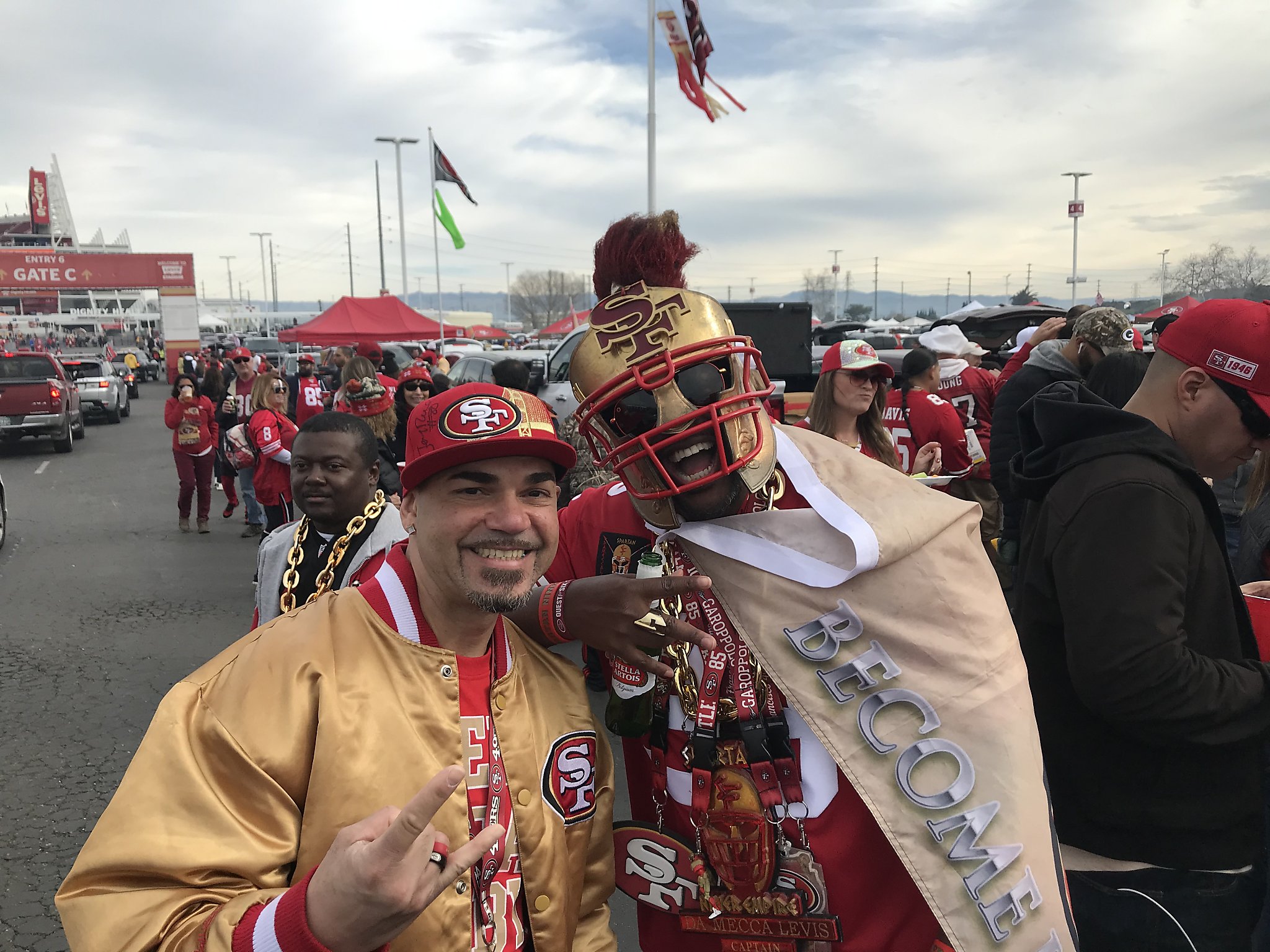 49ers tailgate scene raging at Levi's Stadium ahead of Championship Game  against Packers