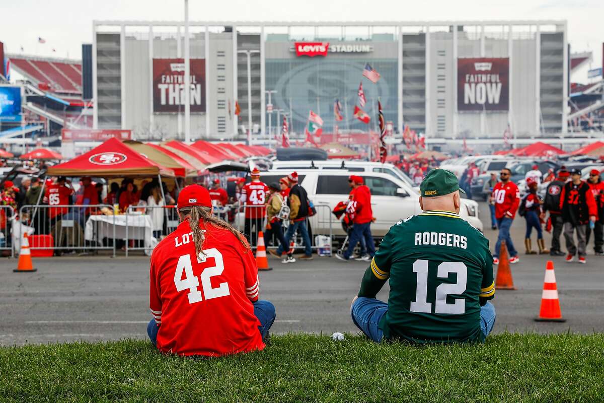 49ers tailgate scene raging at Levi's Stadium ahead of Championship Game  against Packers