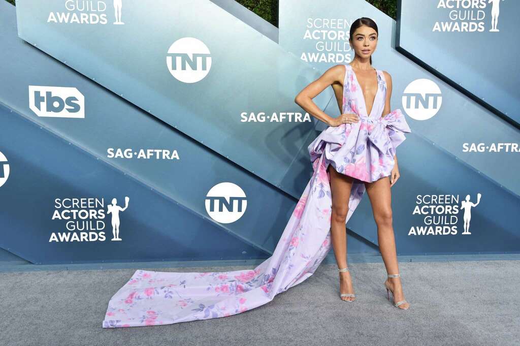 LOS ANGELES, CALIFORNIA - JANUARY 19: Sarah Hyland attends the 26th Annual Screen Actors Guild Awards at The Shrine Auditorium on January 19, 2020 in Los Angeles, California. 721430