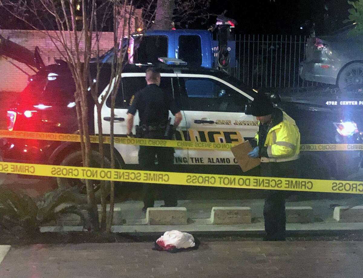 Police investigate the scene Sunday night, Jan. 19, 2020 of a shooting at the Ventura San Antonio bar in the 1000 Block of Ave. B not far from VFW Post 76. Two people were killed and five were injured in the shooting that occurred about 8 p.m. Police were looking for the suspect as of 10 p.m. Sunday night.
