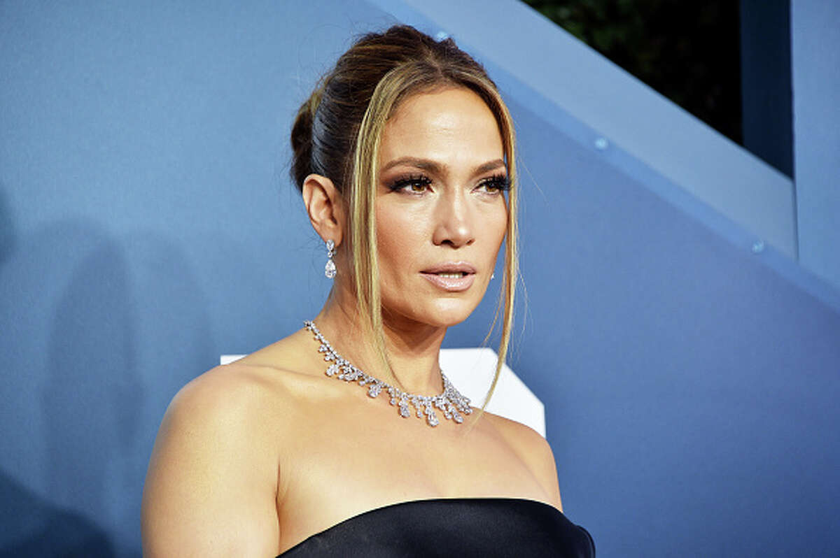 Jennifer Lopez attends the 26th Annual Screen Actors Guild Awards at The Shrine Auditorium on January 19, 2020 in Los Angeles, California. 721430 (Photo by Gregg DeGuire/Getty Images for Turner)