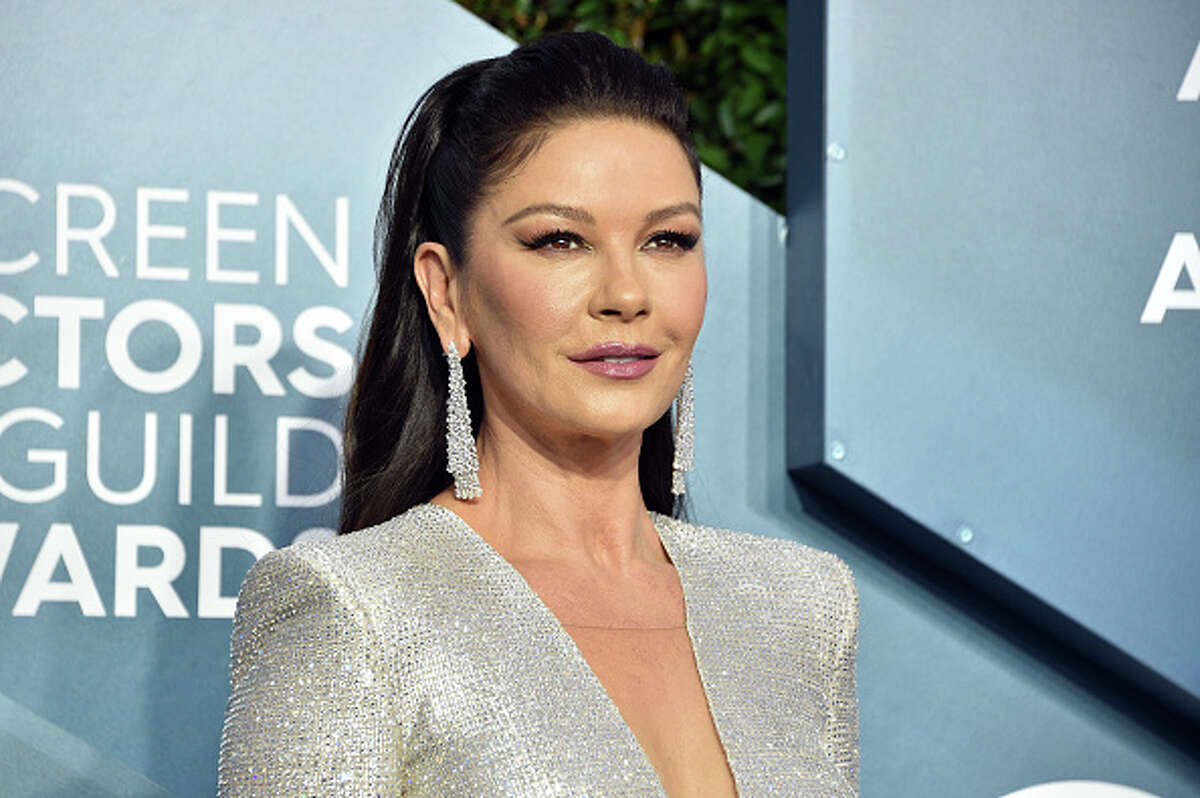 Catherine Zeta-Jones attends the 26th Annual Screen Actors Guild Awards at The Shrine Auditorium on January 19, 2020 in Los Angeles, California. 721430 (Photo by Gregg DeGuire/Getty Images for Turner)