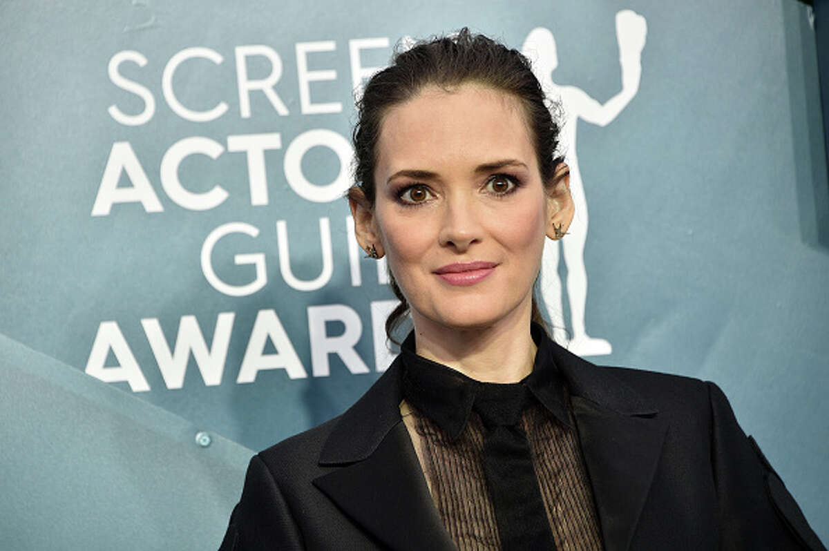 Winona Ryder attends the 26th Annual Screen Actors Guild Awards at The Shrine Auditorium on January 19, 2020 in Los Angeles, California. 721430 (Photo by Gregg DeGuire/Getty Images for Turner)