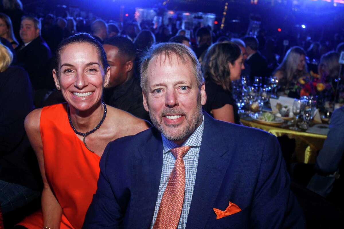 Astros owner Jim Crane celebrates birthday and record 2.6 million